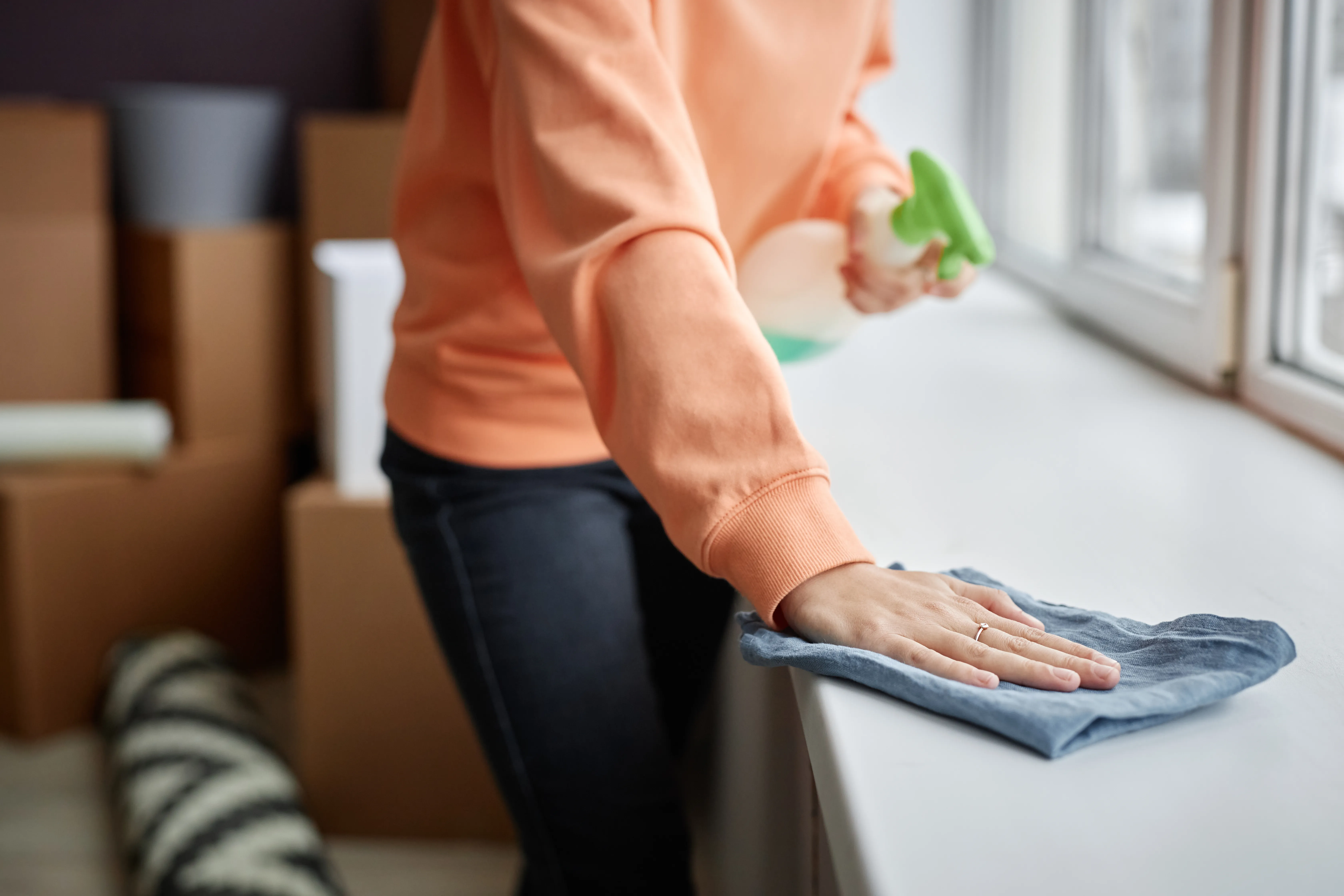 Dust wiping move out — Ange Cleaning Minnesota